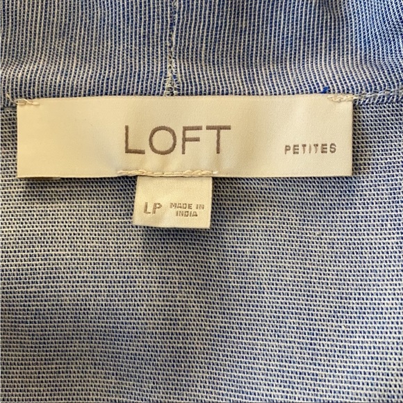 ✨LOFT ✨Front Tie Blouse🌹 - Picture 4 of 5